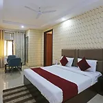 Hotel The City Max A Family Hotel Near Igi Delhi Airpot